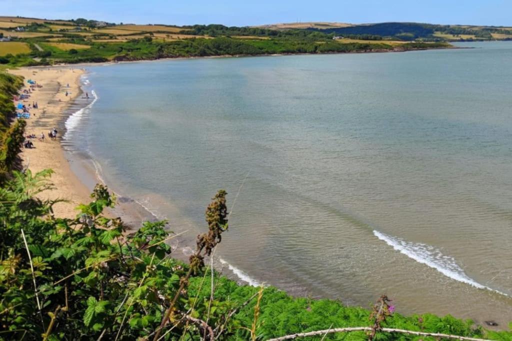 Coastal Bungalow, Sleeps 5 And Ideal For Walkers